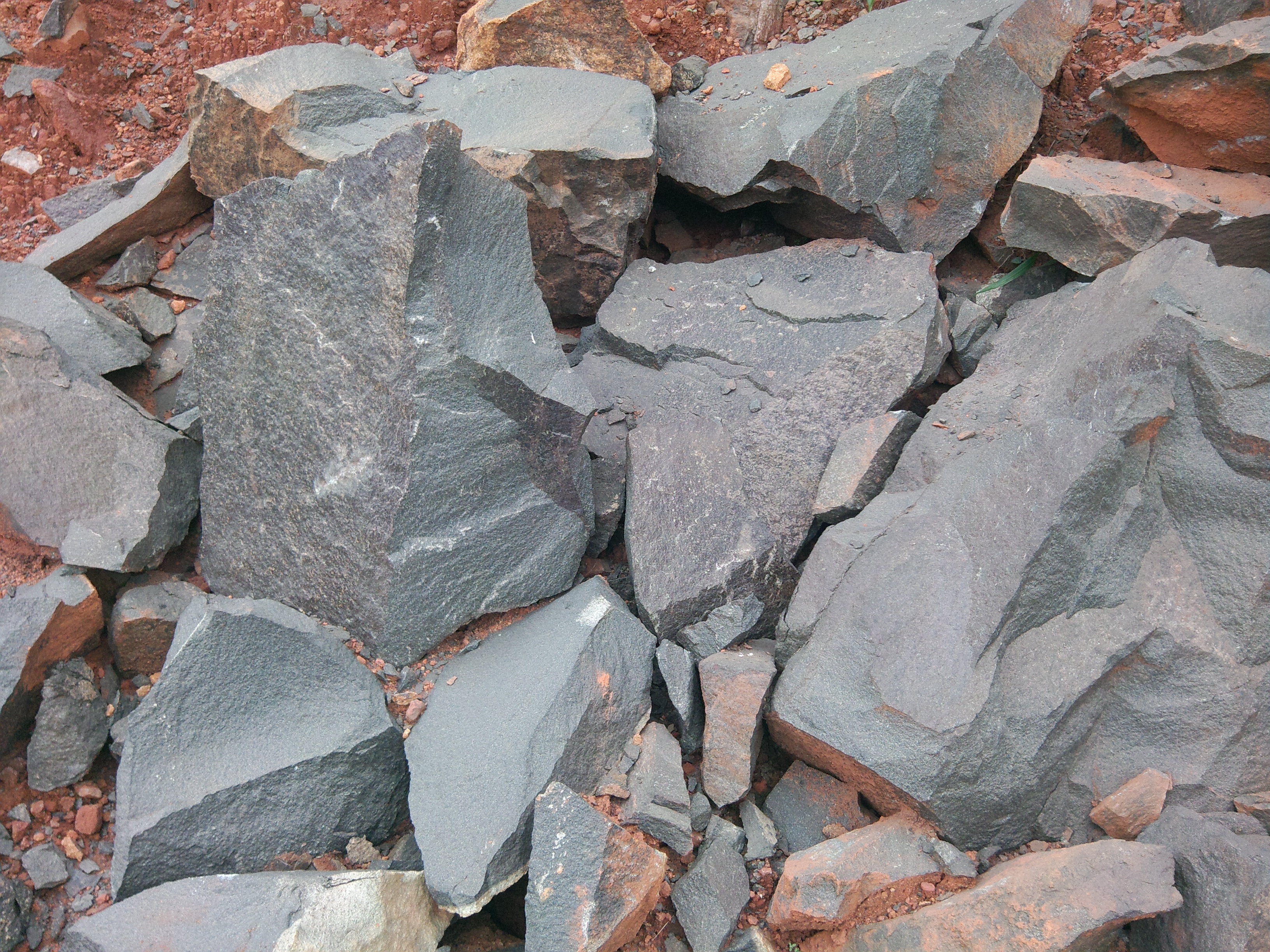 Chemical and mineralogical composition of rocks